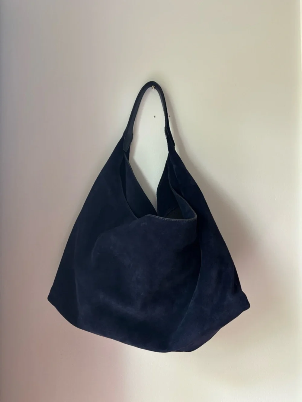 NWOT - Madewell Suede Leather Shoulder Bag in Navy - Picture 4 of 6